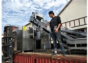 發(fā)往安徽的凍盤破碎機，提升機